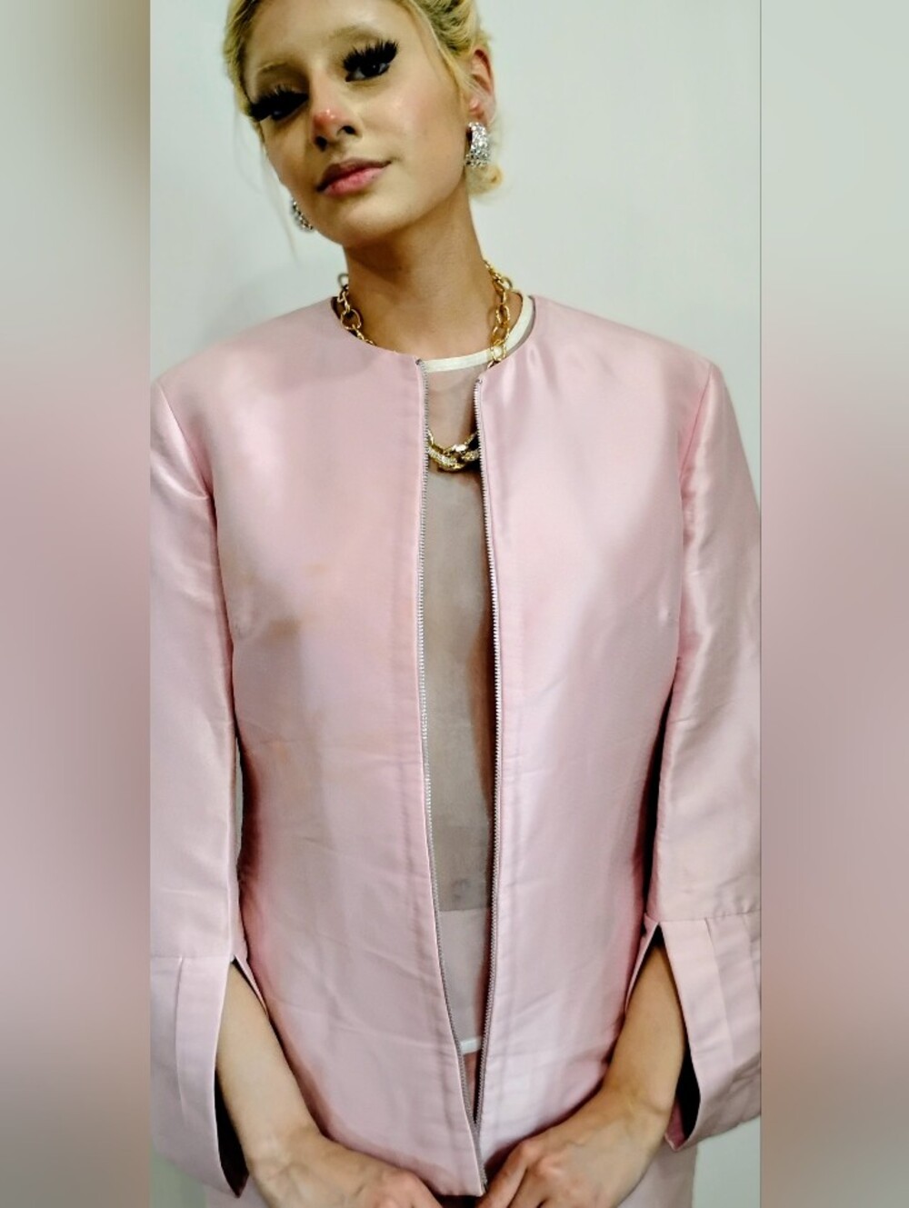 ICE PINK VERSUS VERSACE SUIT